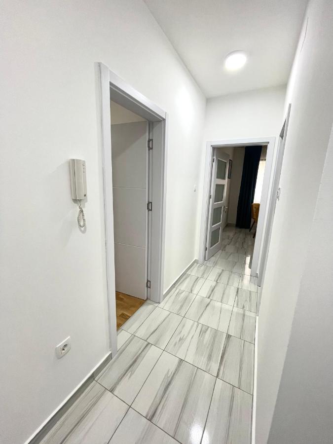 Apartmani Zecevic Nikšić Exteriör bild