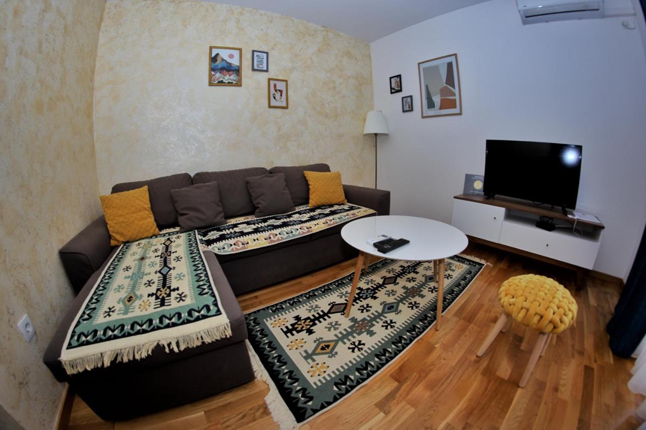 Apartmani Zecevic Nikšić Exteriör bild