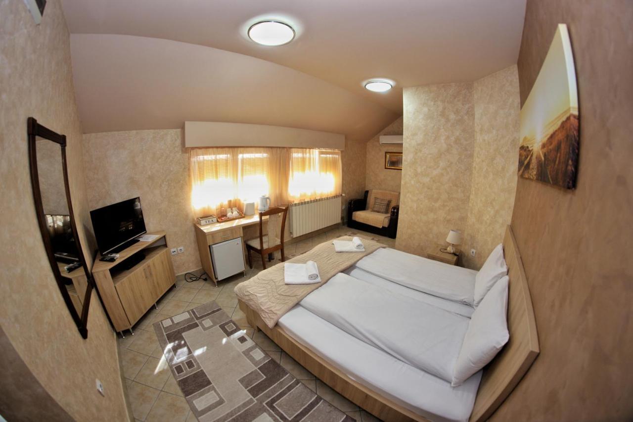 Apartmani Zecevic Nikšić Exteriör bild