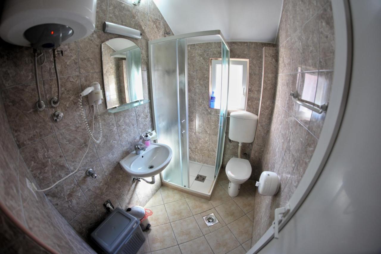 Apartmani Zecevic Nikšić Exteriör bild