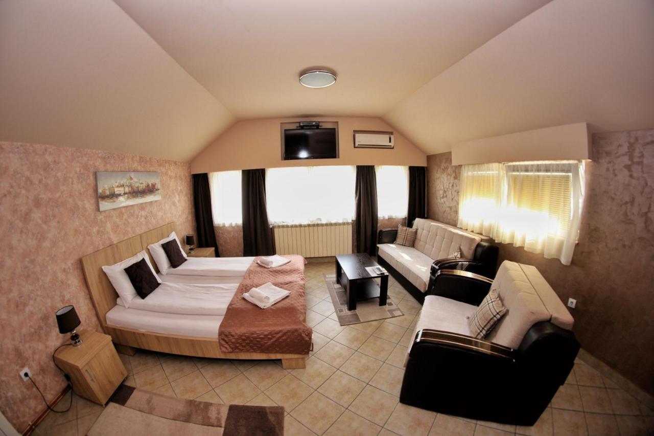 Apartmani Zecevic Nikšić Exteriör bild