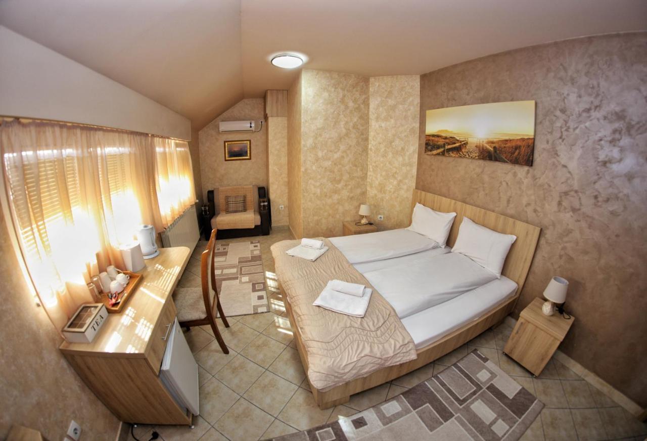 Apartmani Zecevic Nikšić Exteriör bild