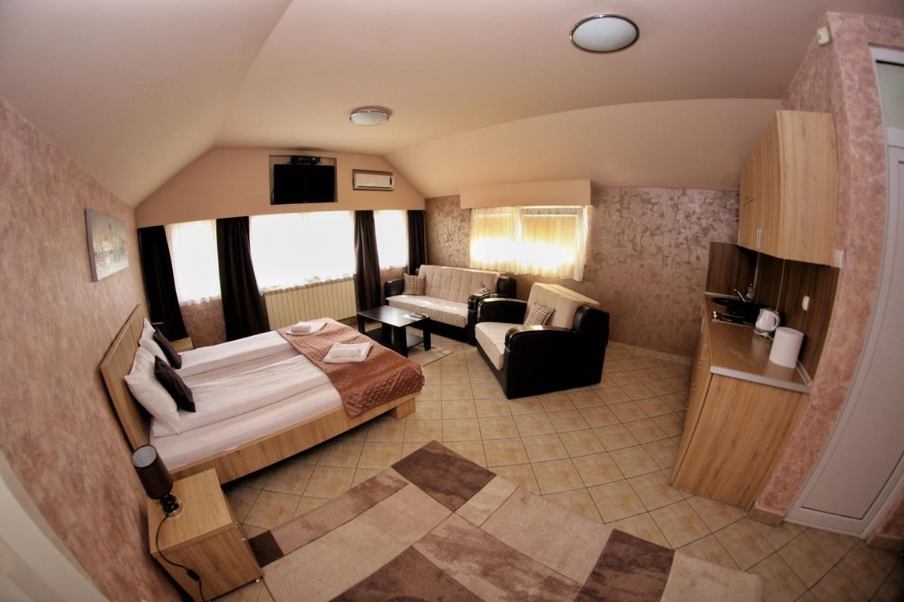 Apartmani Zecevic Nikšić Exteriör bild