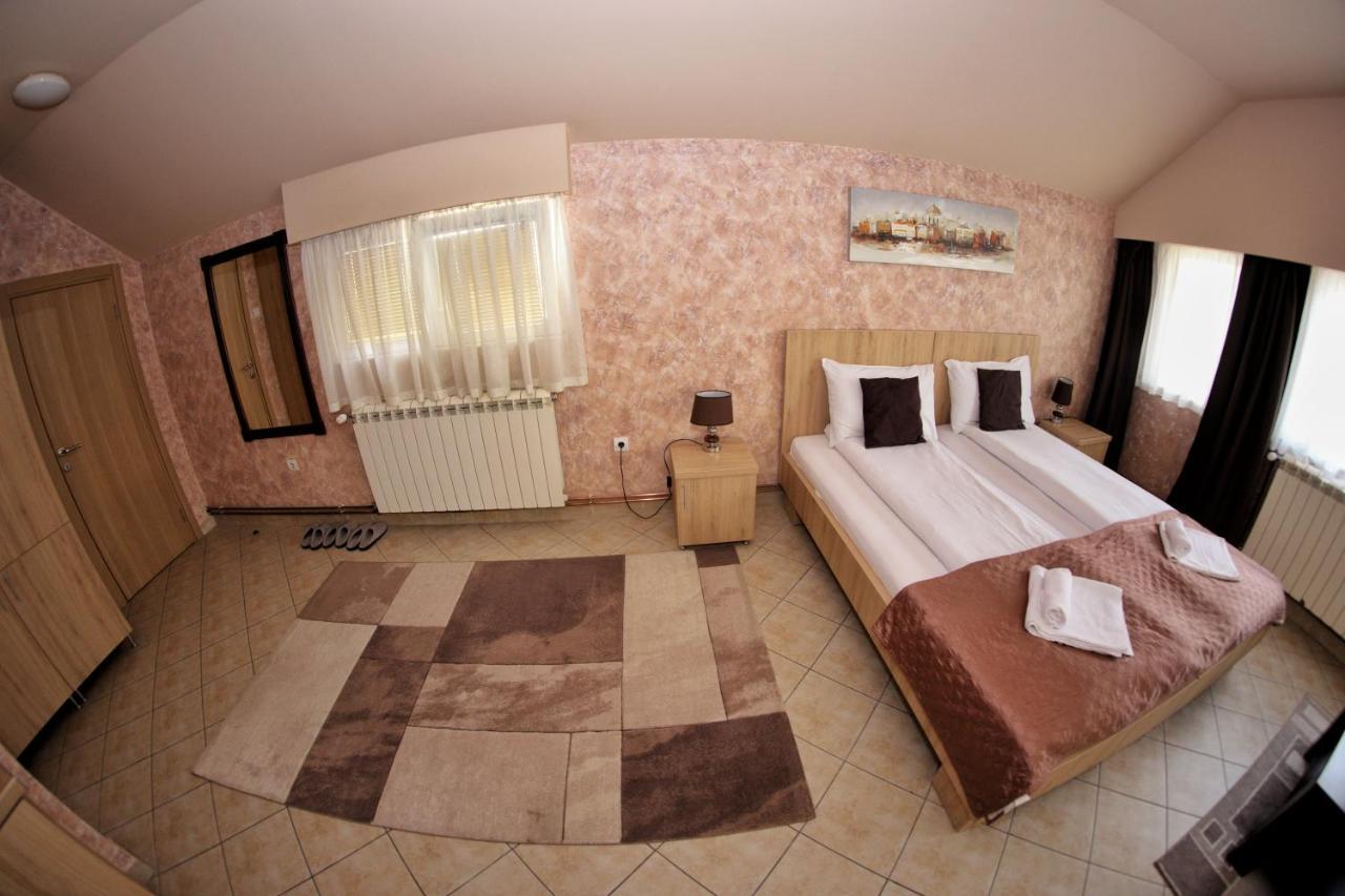 Apartmani Zecevic Nikšić Exteriör bild
