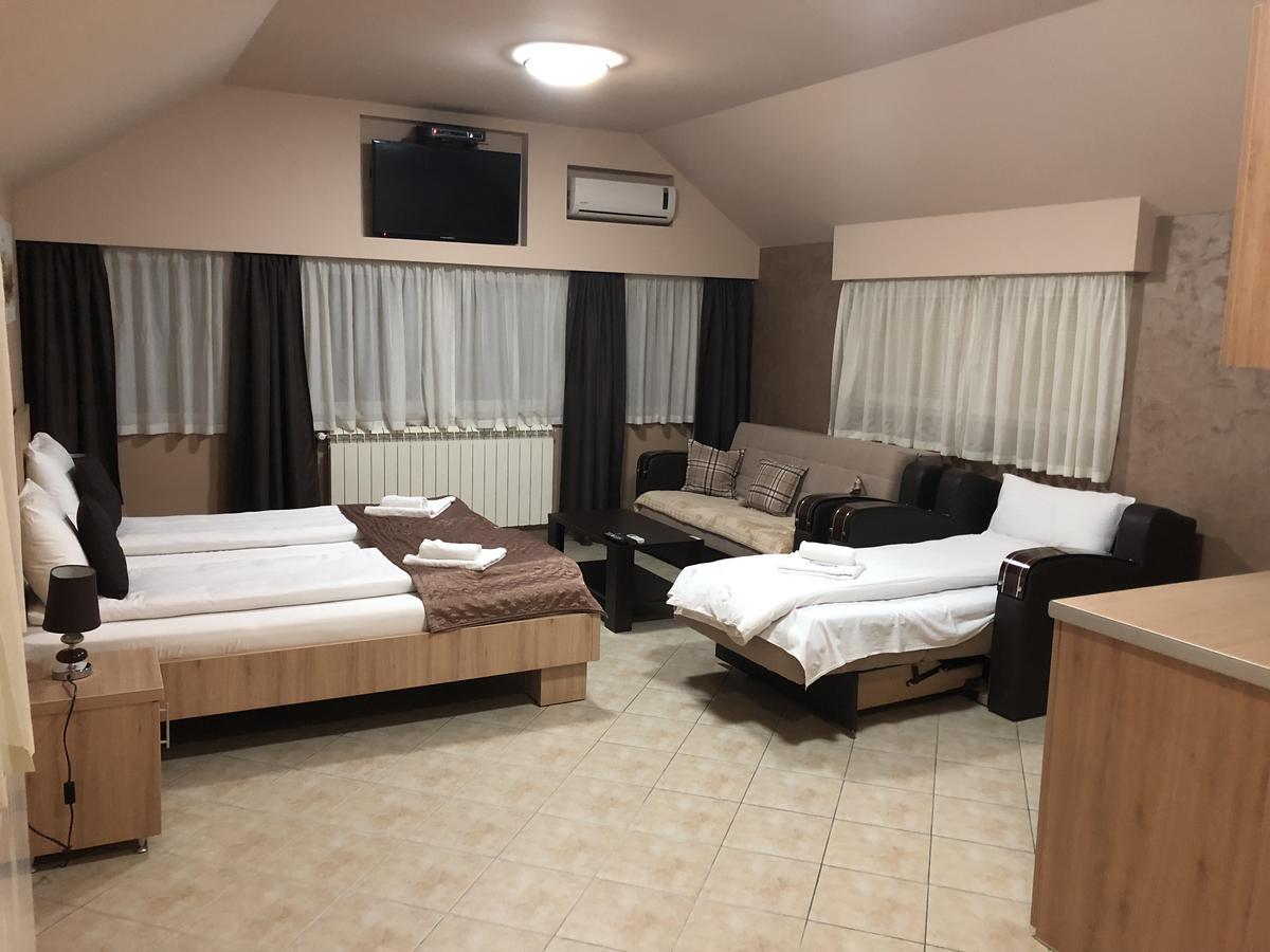 Apartmani Zecevic Nikšić Exteriör bild