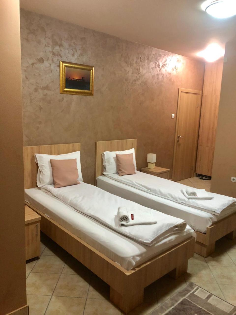 Apartmani Zecevic Nikšić Exteriör bild